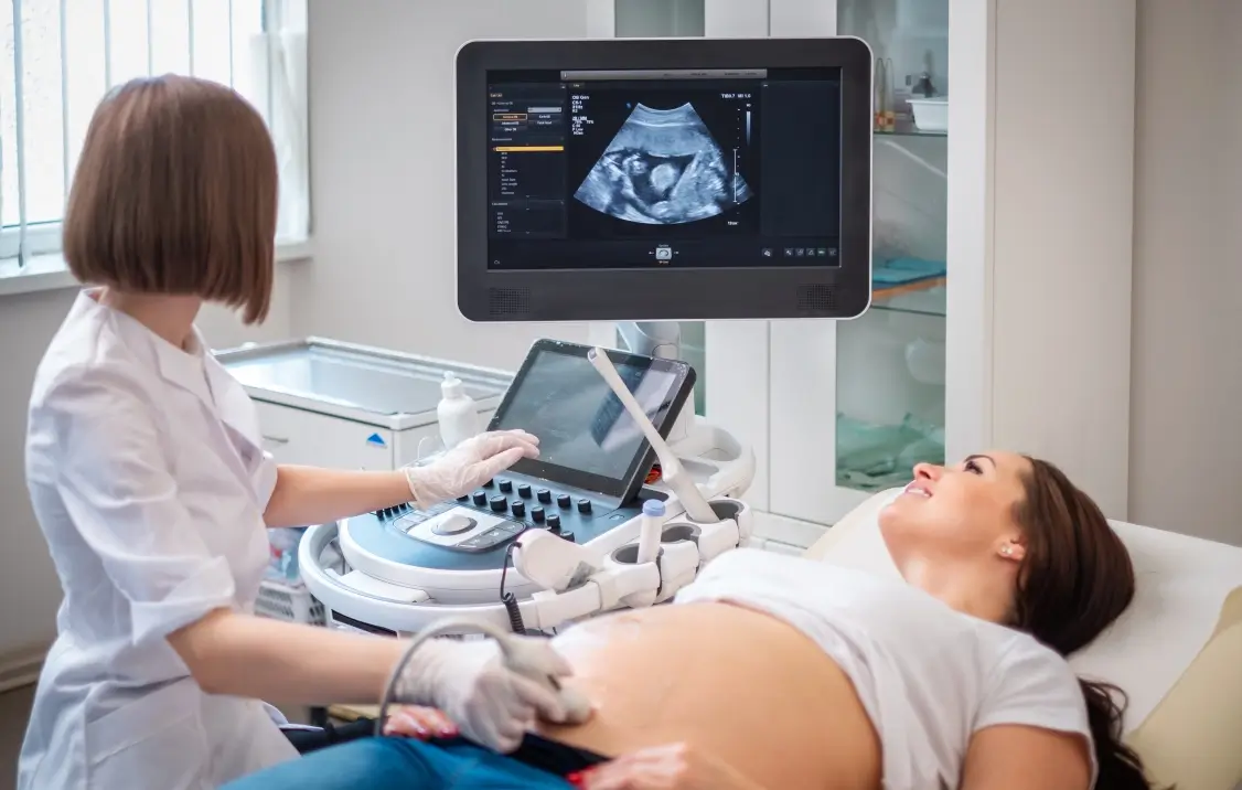 Badanie USG płodu wykorzystujące sztuczną inteligencję (AI)